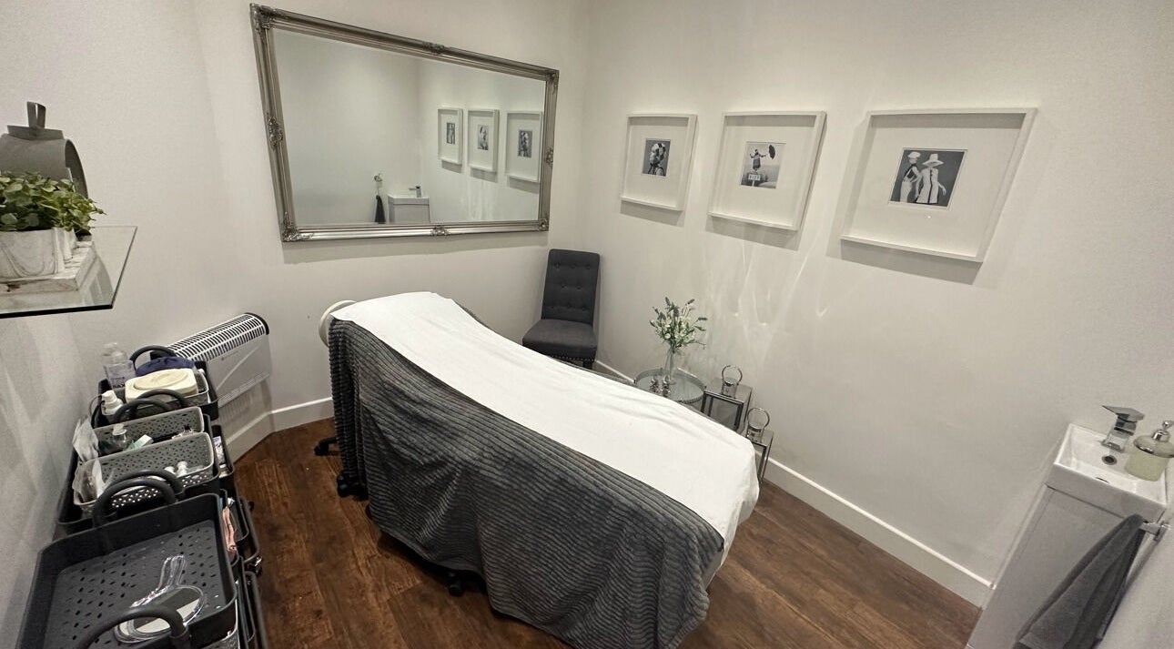 Calm therapy room at PAB with minimalist decor in Newcastle upon Tyne, England, GB.