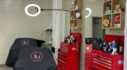 Level up barber studio image 2