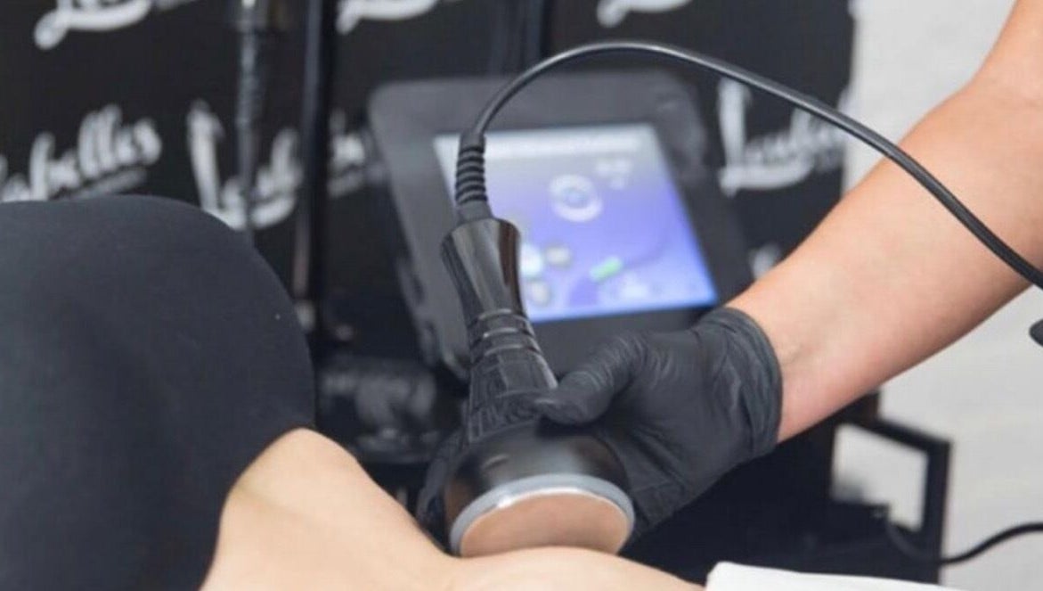 Body sculpting session at Define & Sculpt in Folkestone, England, GB featuring state-of-the-art equipment.