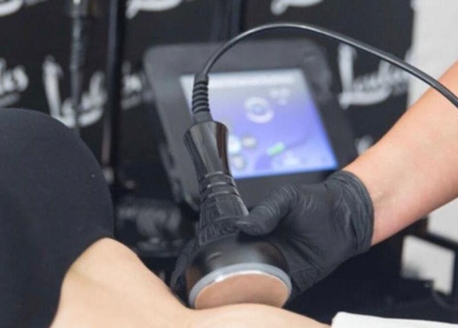 Body sculpting session at Define & Sculpt in Folkestone, England, GB featuring state-of-the-art equipment.