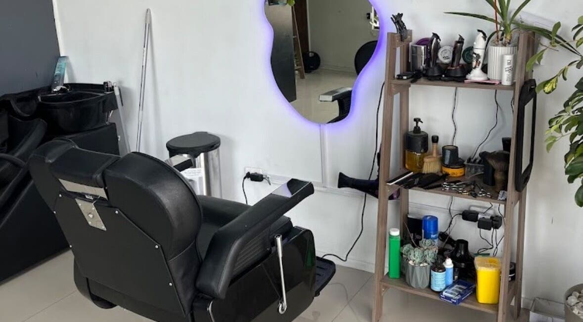 Estación de peluquería moderna en Blood Studio, Cachapoal, O'higgins, CL.