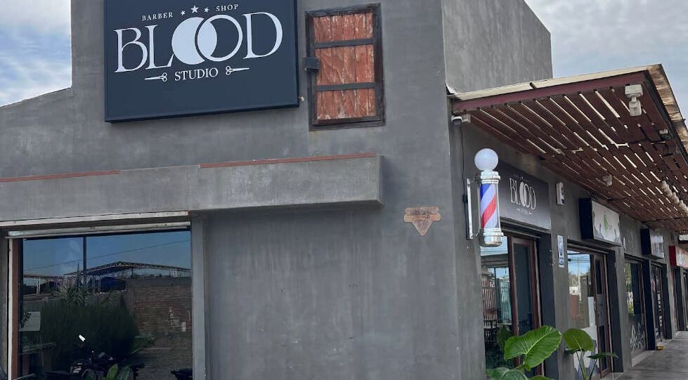 Entrada de Blood Studio en Cachapoal, O'higgins, CL con diseño moderno y acogedor.