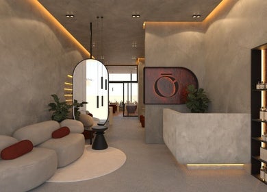 Interior moderno de Qōre - the nail haus en Guatemala, Guatemala, GT, con sala de espera elegante y acogedora.