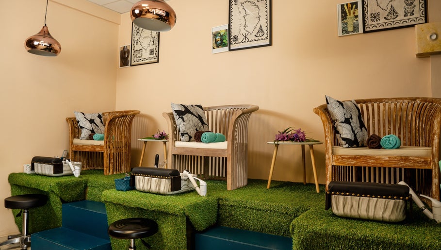 Vainaiki Nail’s & Beauty image 1