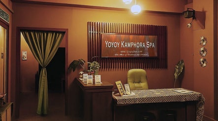 Reception area at Yoyoy Kamphora Spa at Taman Melawati (Ladies Only), Kuala Lumpur, welcoming with elegance.