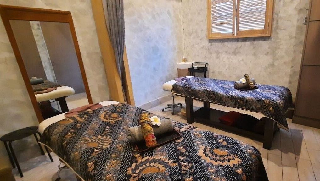 Relaxing massage room at Yoyoy Kamphora Spa @ Zenith Hotel Putrajaya (San Spa), Putrajaya, Wilayah Persekutuan, MY.