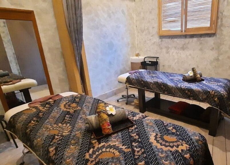 Relaxing massage room at Yoyoy Kamphora Spa @ Zenith Hotel Putrajaya (San Spa), Putrajaya, Wilayah Persekutuan, MY.