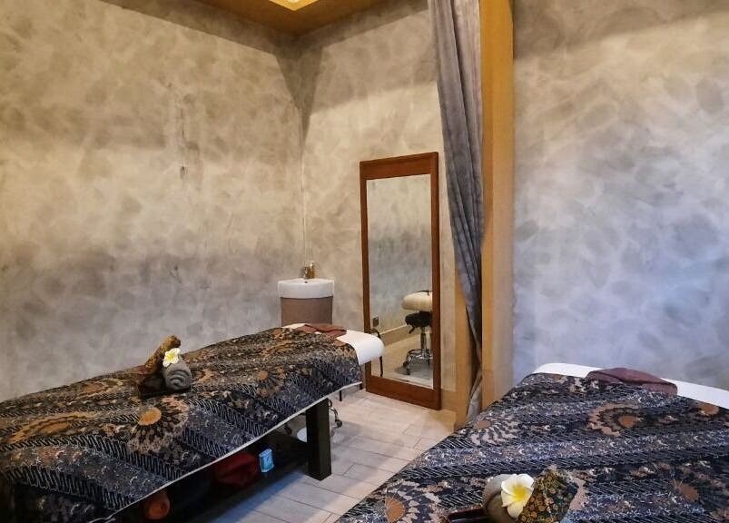 Tranquil massage room at Yoyoy Kamphora Spa @ Zenith Hotel Putrajaya (San Spa), Putrajaya, Wilayah Persekutuan, MY.