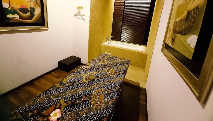Cozy spa room at Yoyoy Kamphora Spa @ The Light Hotel Penang, Seberang Jaya, Pulau Pinang, MY.