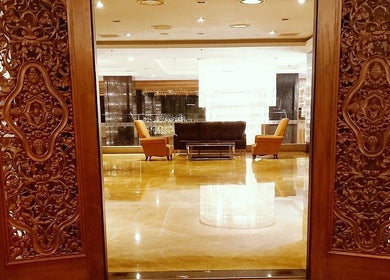 Elegant wooden doors lead to Yoyoy Kamphora Spa @ The Light Hotel Penang, Seberang Jaya, Pulau Pinang, MY.