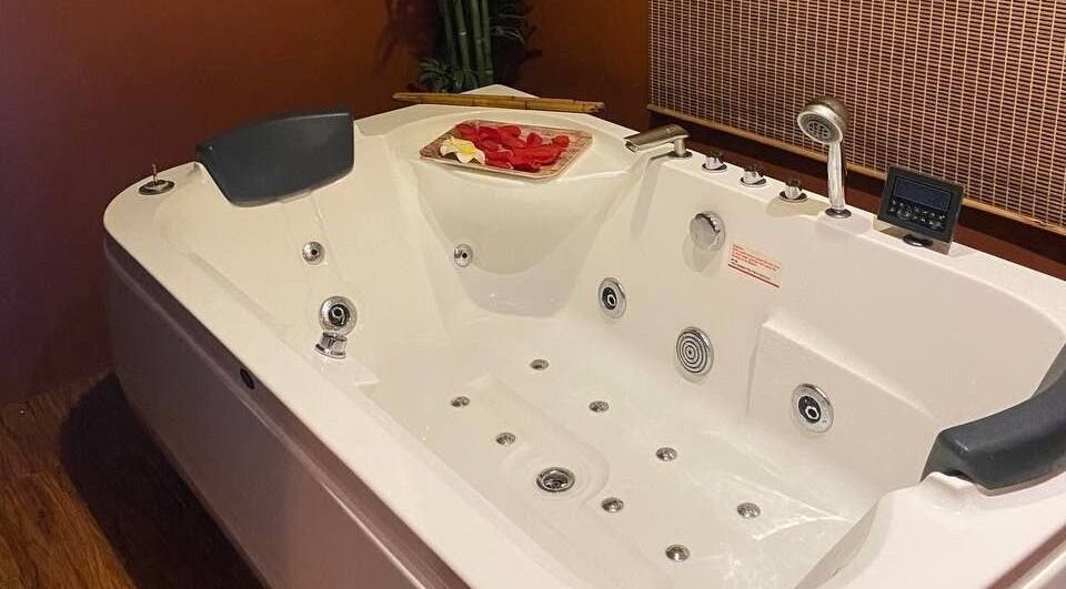 Luxurious jacuzzi at Yoyoy Kamphora Spa Ayer at 8 Putrajaya (Ladies Only), Putrajaya, Wilayah Persekutuan Putrajaya, MY.