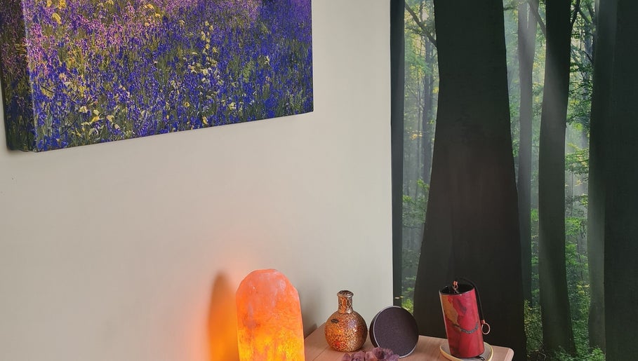 Tranquil room with a salt lamp at Offas Dyke Reflexology and holistic therapies, Trefonen, England, GB.