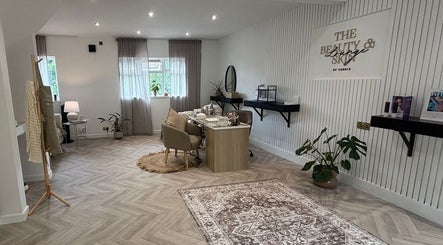 Elegant beauty salon interior at Picture Perfect by Zunaira in Barnt Green, England, GB, showcasing serene design.