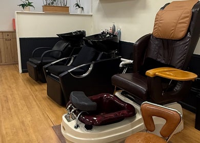 Relaxing pedicure and shampoo chairs at Valeria’s Beauty Studio, Kennesaw, Georgia, US.