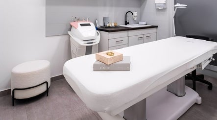 Prostorija za tretmane u Donna2 Skincare & More, Zagreb, Grad Zagreb, HR. Elegantan i moderan dizajn.
