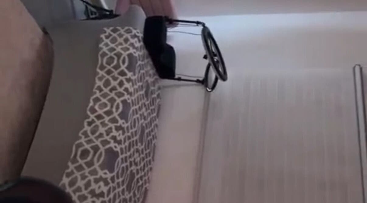 Sala de spa en A.Obeautysalon, Bayamón, Bayamón, PR, con decoración elegante y camilla.