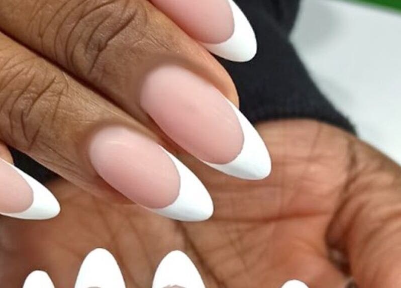 Κομψά γαλλικά νύχια στο Nails 4 You Μοσχατο, Μοσχάτο, GR