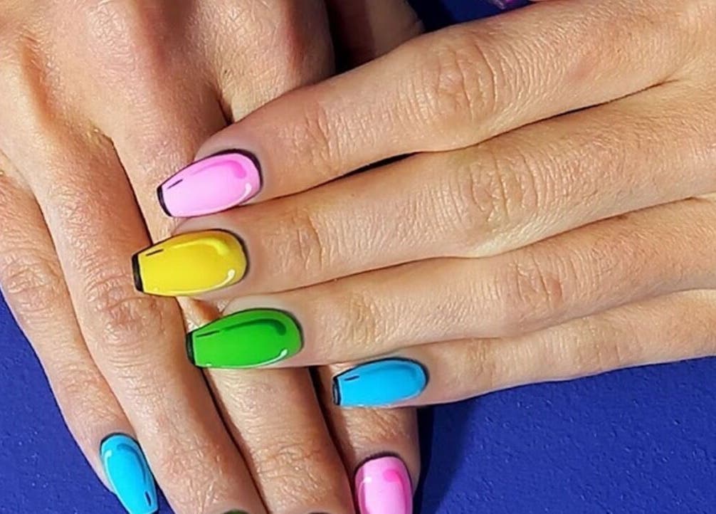 Εντυπωσιακά νύχια σε φωτεινά χρώματα στο Nails 4 You Μοσχάτο, Μοσχάτο, GR.