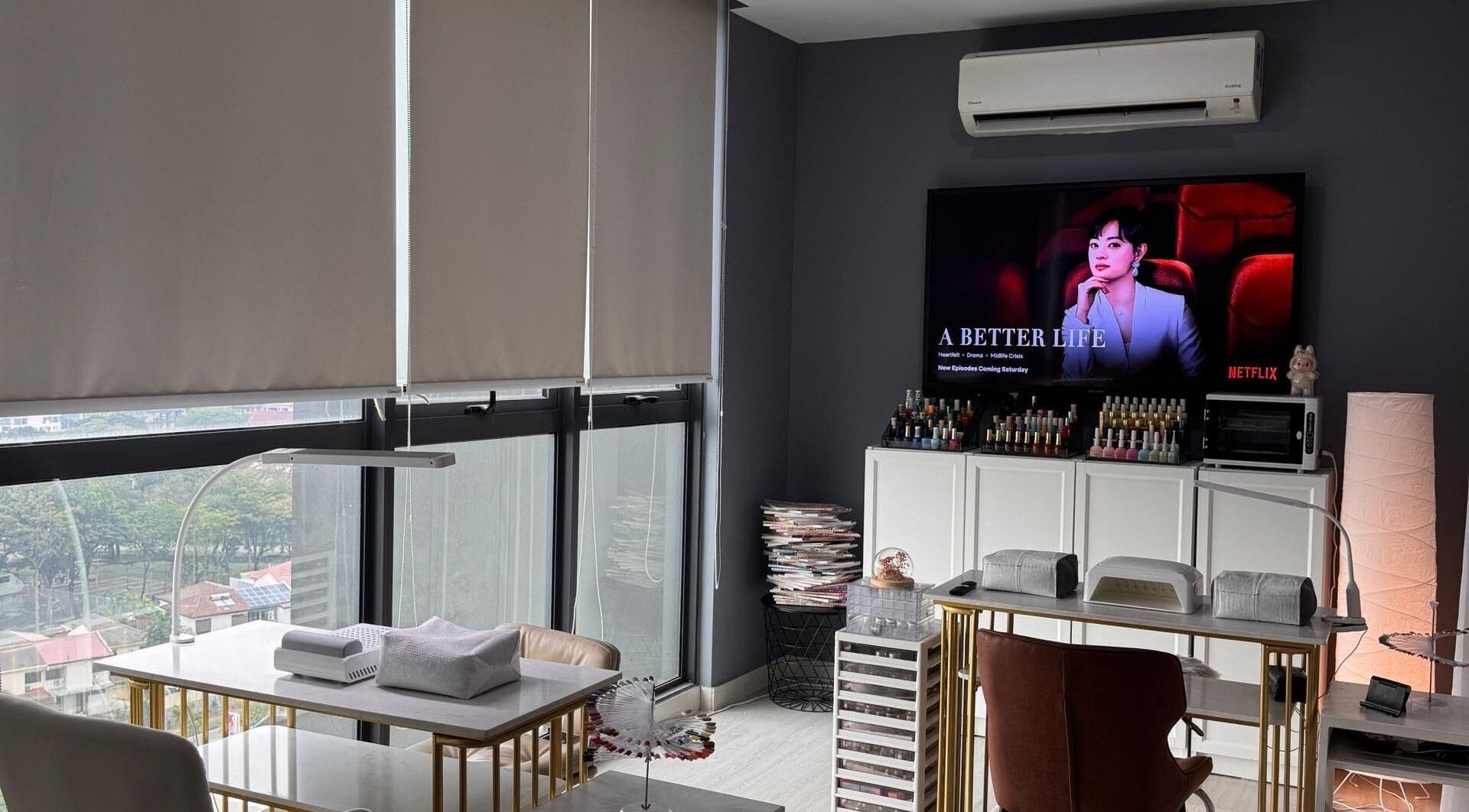 Modern interior of BEEQNAILS & LASH STUDIO in Petaling Jaya, Selangor featuring a nail station and stylish decor.