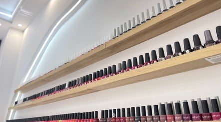 Lola Nails image 2