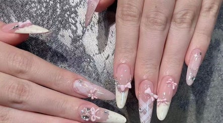 Lola Nails image 3