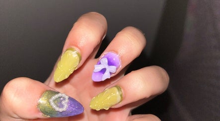 Gambar Abbey Did My Nails 2