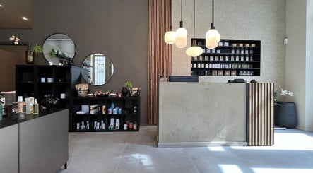 Cmj Healthcare Beauty image 2