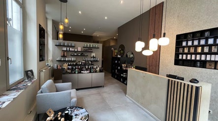 Cmj Healthcare Beauty image 3
