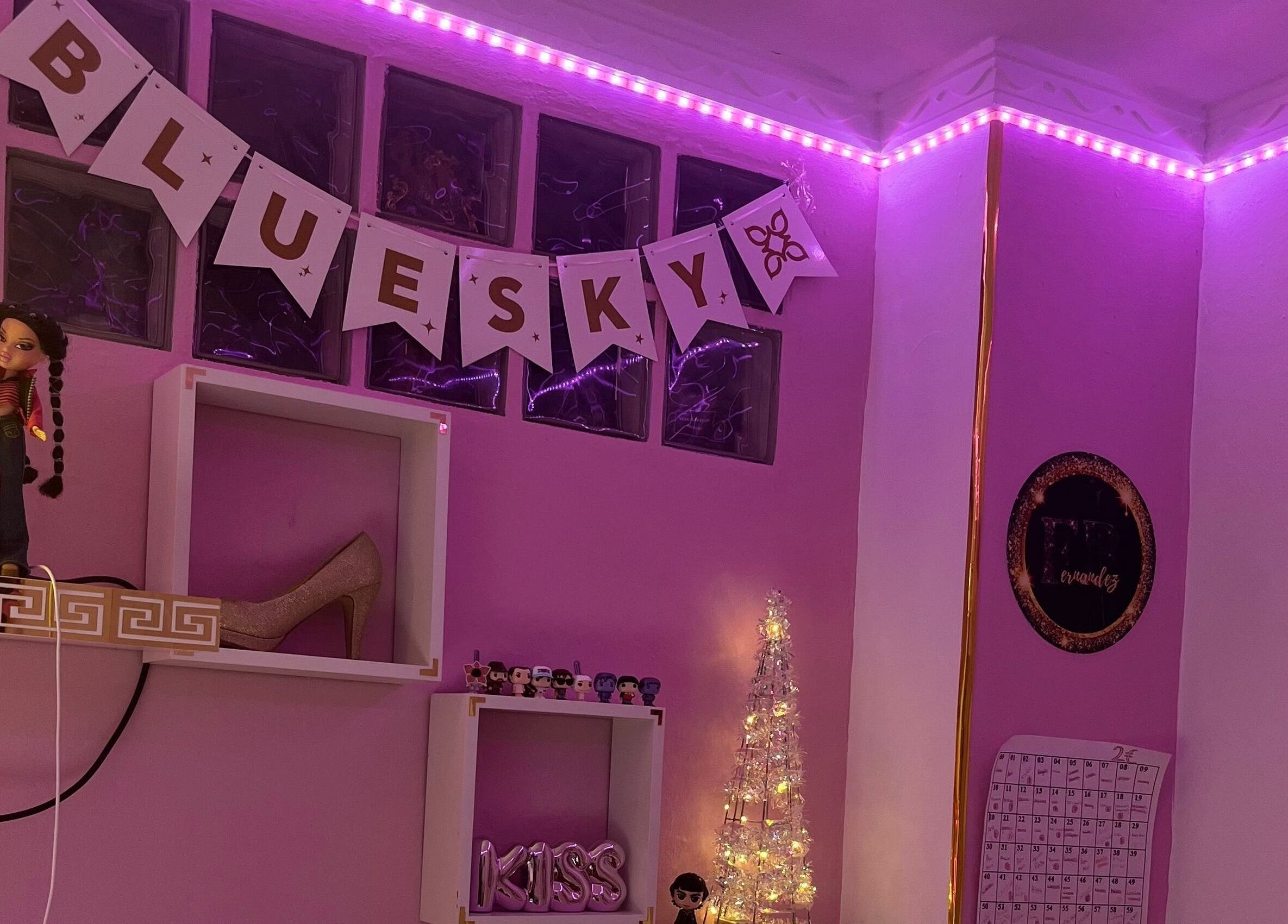 Decoración interior con luces LED en Fernandez Beauty💅🏽, Brenes, Andalucía, ES.