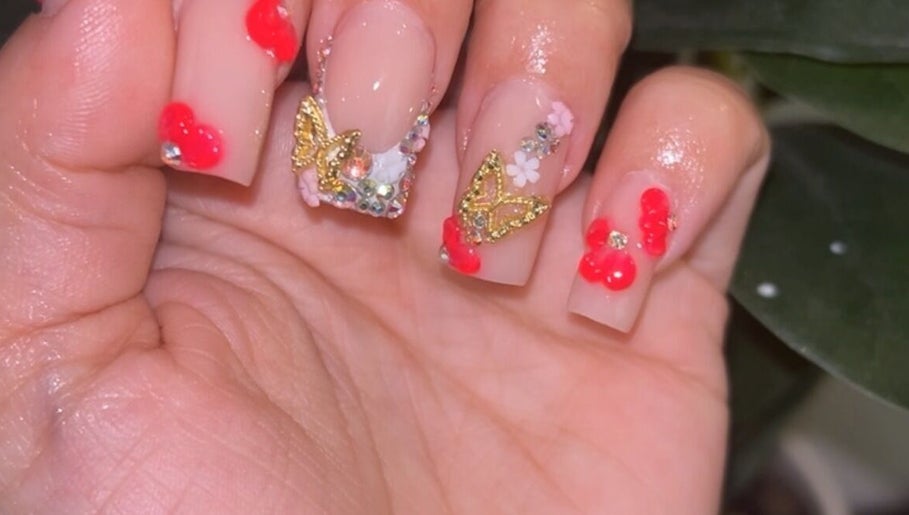 Gala Nails image 1