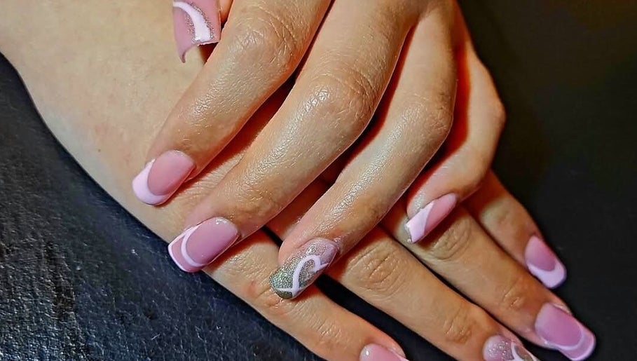 Js Nails, bilde 1