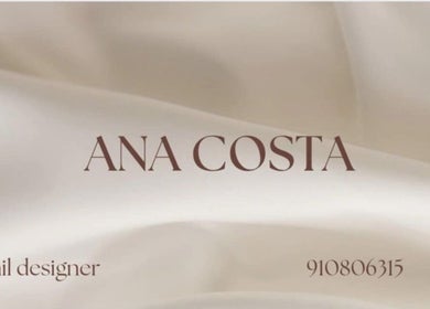 Logo de Ana Costa, designer de unhas em Marinhais, Santarém, PT, apresentando um fundo suave e elegante.
