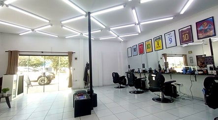 Hugos Barber interior, sleek design, Santa Cruz De La Sierra, Departamento De Santa Cruz, BO.