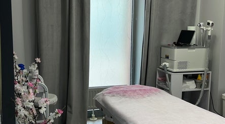 Pokój zabiegowy w GABINET MASAŻU I DEPILACJI LASEROWEJ by ALONA KHVOSTENKO, Gdańsk, Województwo Pomorskie, PL.