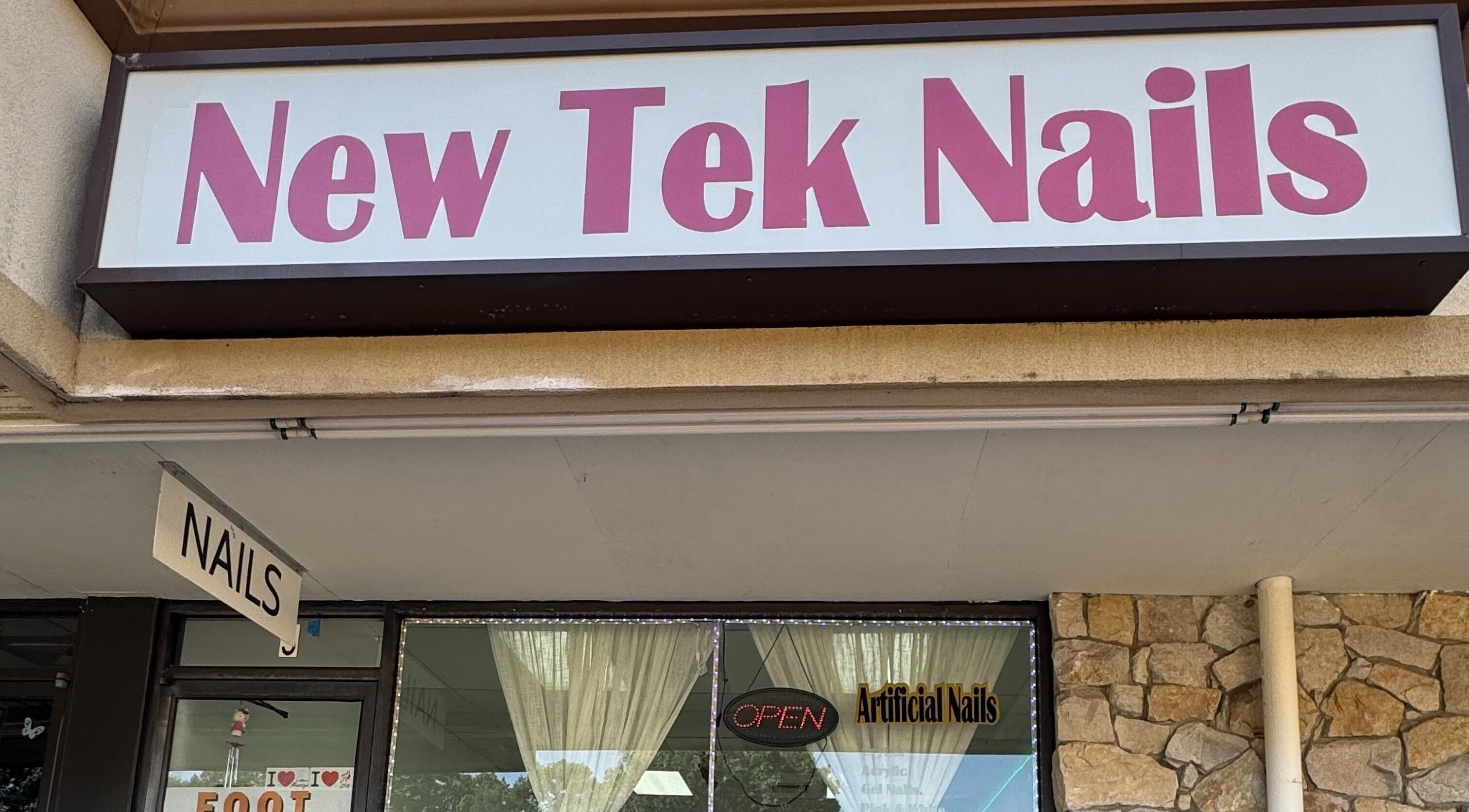 Entrance of New Tek Nails, a nail salon in Manchester Township, New Jersey, US.