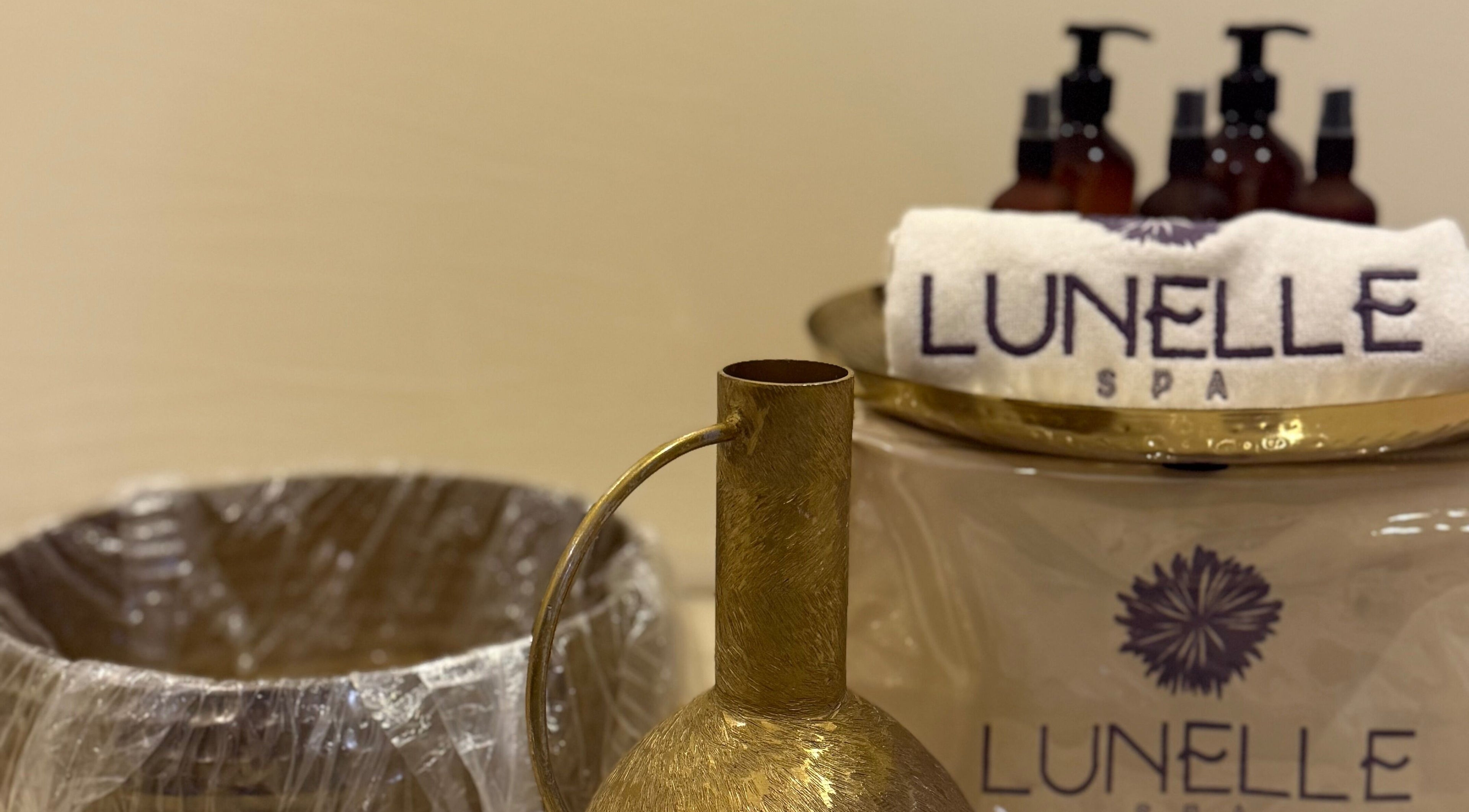 منتجات Lunelle Spa الفاخرة بمدينة الرياض، مقاطعة الرياض، SA.