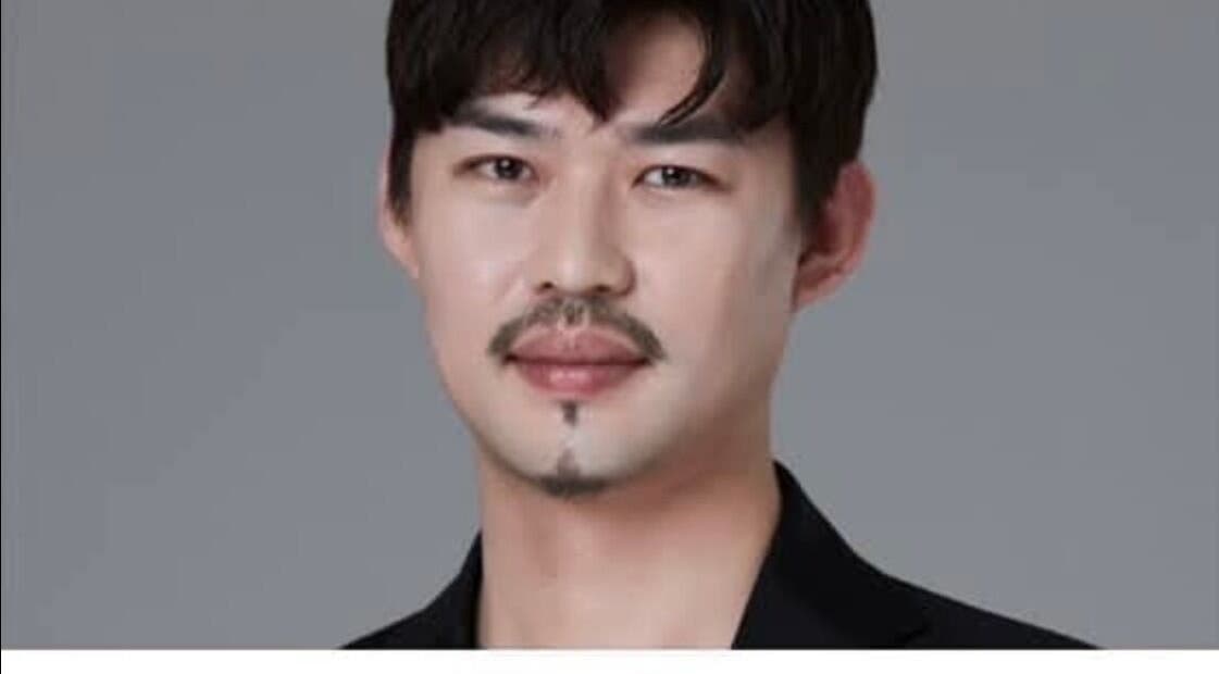 Professional hairstyle at Sungho Hair Salon, Coquitlam, British Columbia, CA featuring a stylish gentleman.