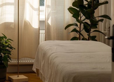 Elegancki pokój masażu w Irkha Massage, Warszawa, Województwo Mazowieckie, PL.