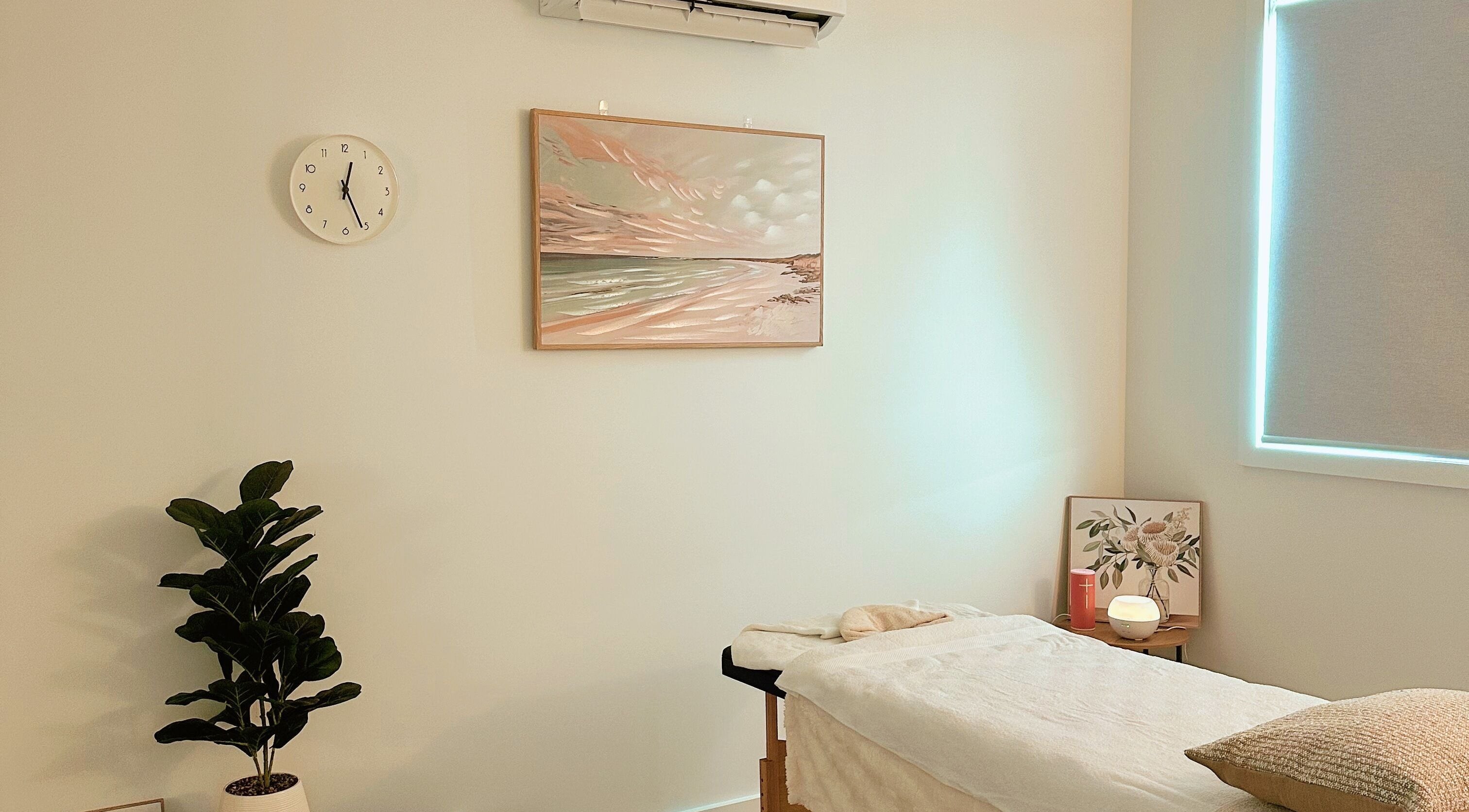 Relaxing massage room at Thai Healing Hands – Mobile & Home Massage in Highton, Victoria, AU, with soothing decor.