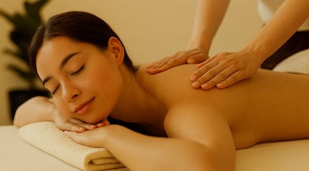 Relaxing massage at Thai Healing Hands – Mobile & Home Massage in Highton, Victoria, AU creates serene bliss.
