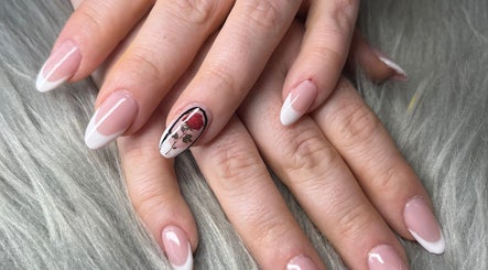 LM ses ongles, bilde 3