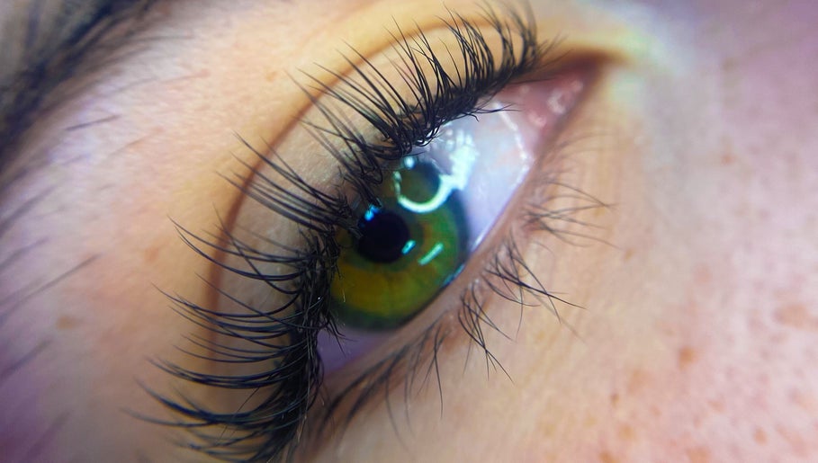 FEBE LASH, bilde 1