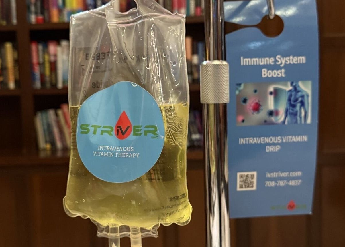 Striver IV Vitamin Infusion setup in Chicago, Illinois, US showcasing vitamin therapy bag.