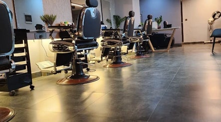Swanky Shears, bilde 2