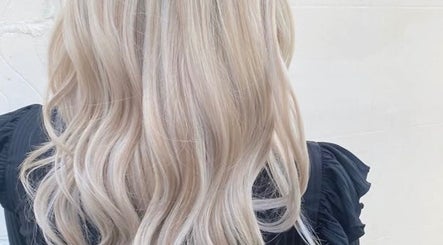 LB Hair obrázek 2