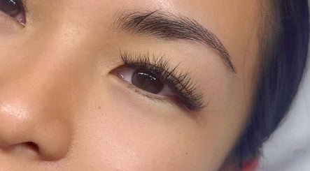 Close-up of a perfectly extended eyelash at BLINKY Lash & Brow - Sydney Professional Eyelash Extensions, Wolli Creek.