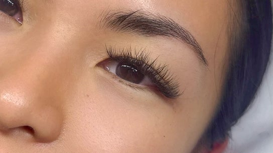 BLINKY Lash & Brow - Sydney Professional Eyelash Extensions