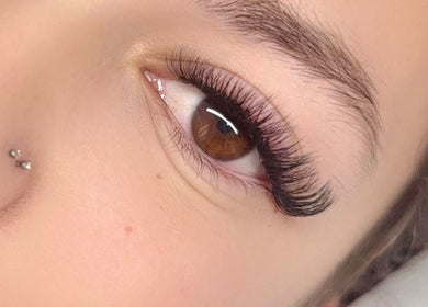Expert lash work at BLINKY Lash & Brow - Sydney Professional Eyelash Extensions, Wolli Creek, New South Wales, AU.
