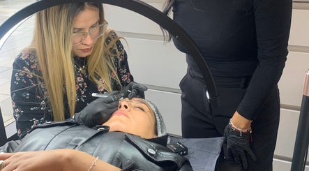 Nikii Beauty | Pestañas y Cejas, bilde 2