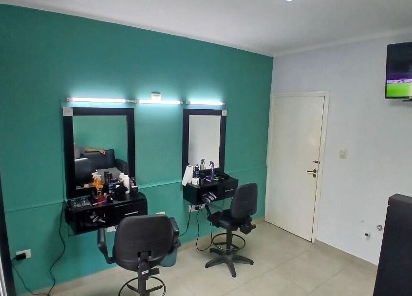 Salón elegante en Simón B 402, San Miguel De Tucumán, Tucumán, AR, con iluminación moderna.